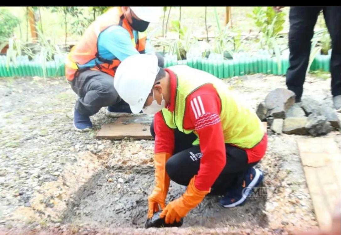 Peletakan Batu Pertama Pembangunan Lopo Betang Perdie M. Yoseph