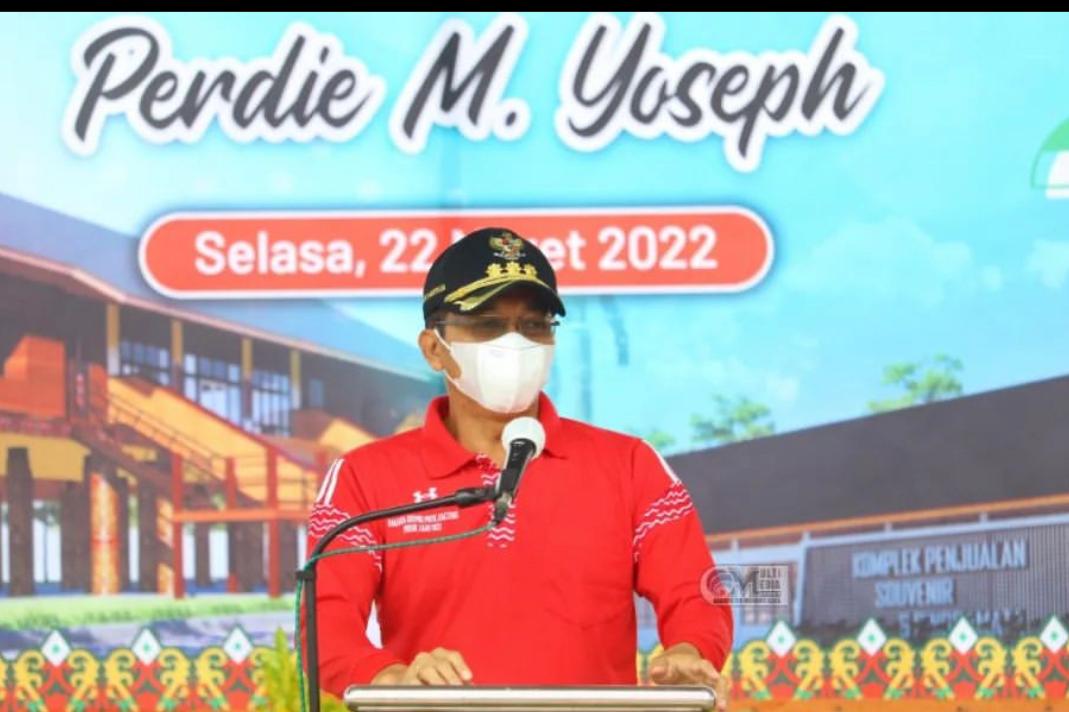 Peletakan Batu Pertama Pembangunan Lopo Betang Perdie M. Yoseph