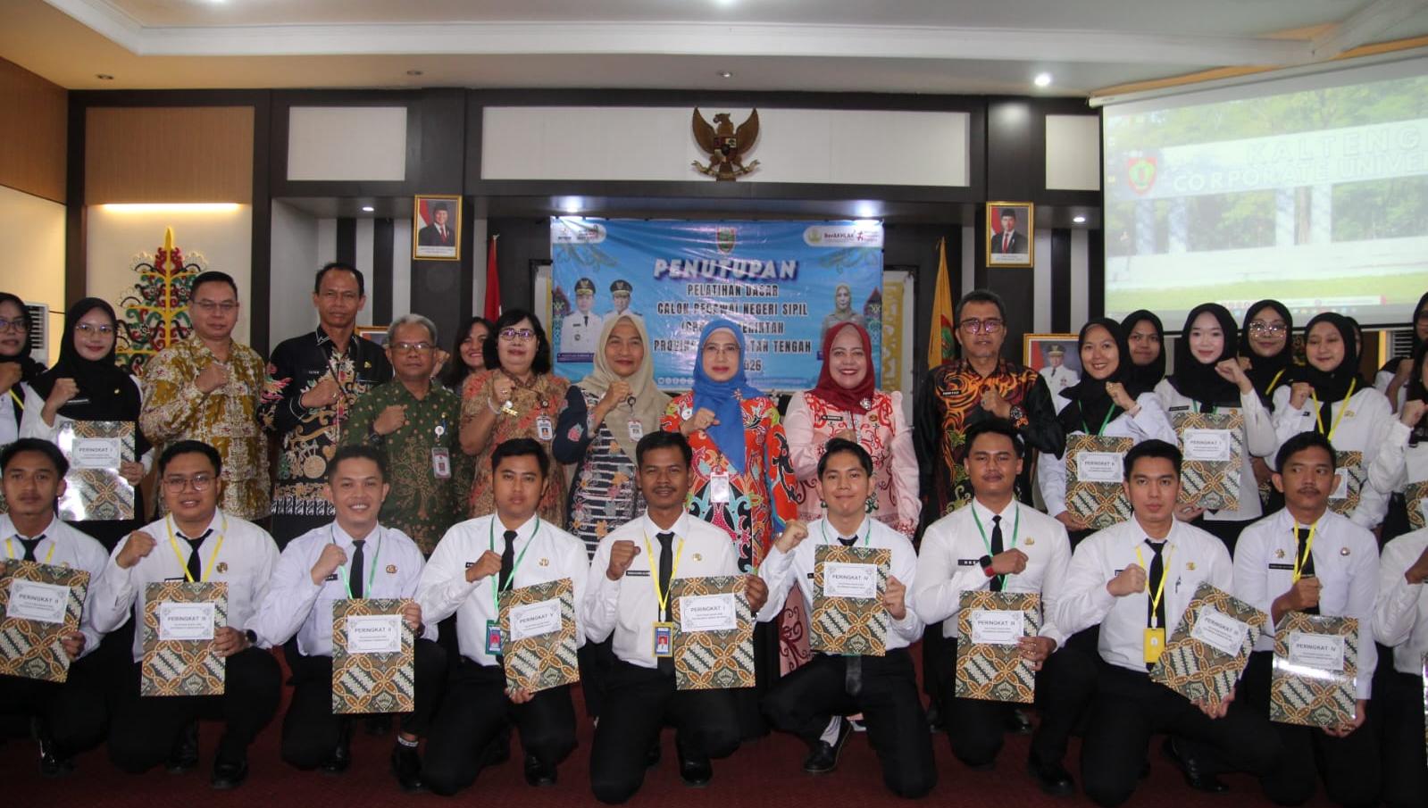 Asisten Administrasi Umum Setda Kalteng Sunarti Tutup Latsar CPNS 2026