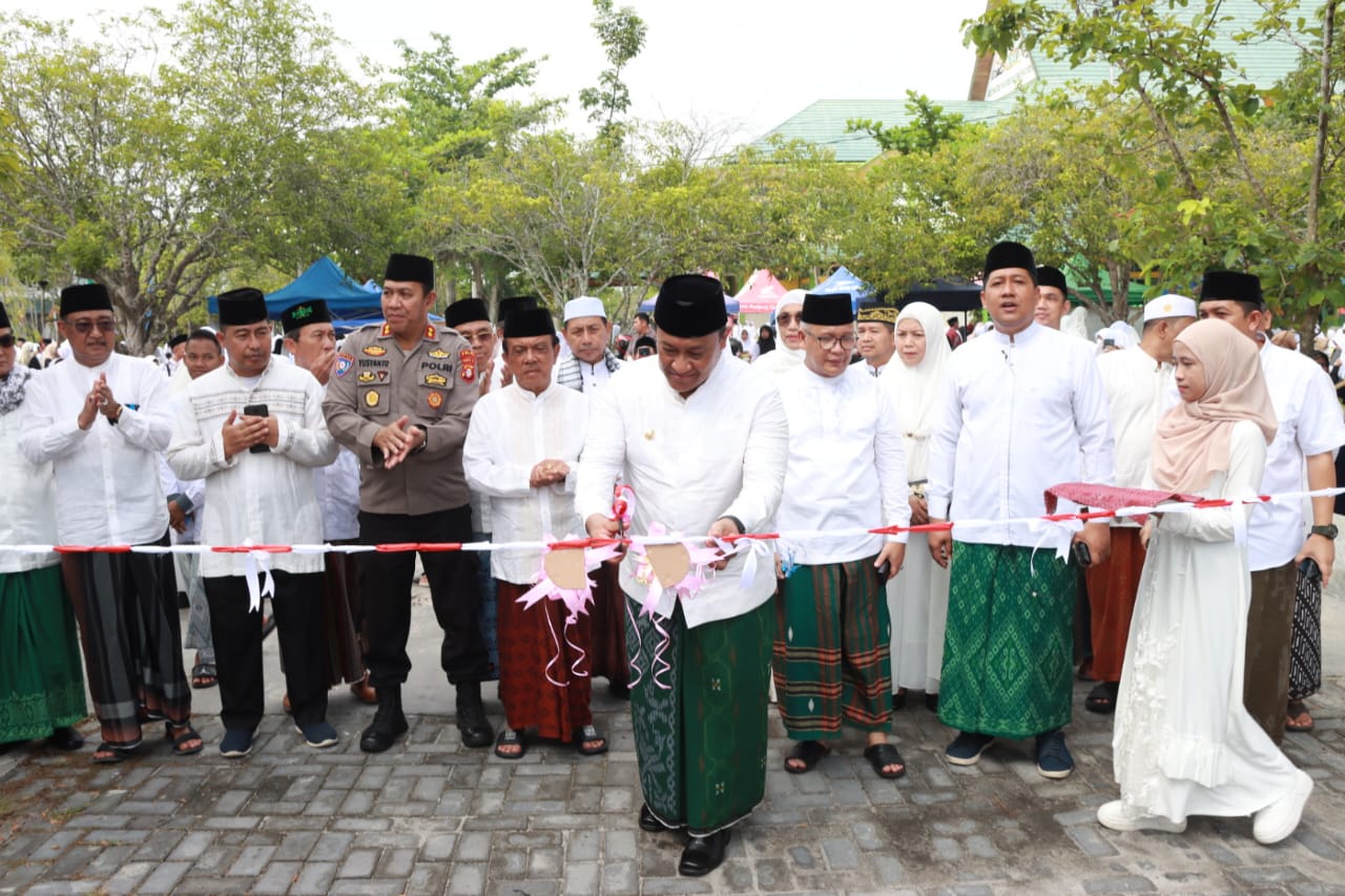 Wagub Kalteng Edy Pratowo Pimpin Apel Hari Santri