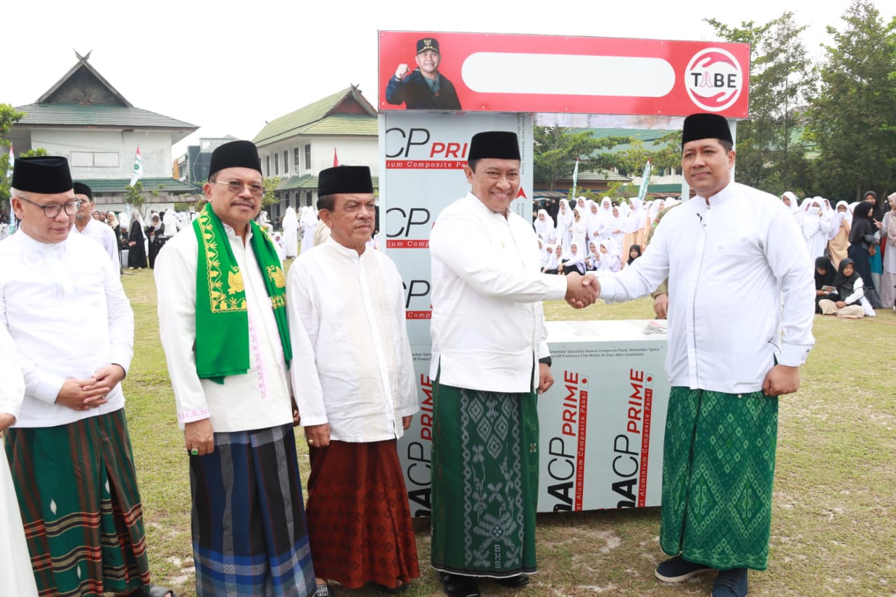 Wagub Kalteng Edy Pratowo Pimpin Apel Hari Santri