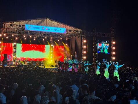 Masyarakat Antusias Hadiri Acara Tour Konser Isen Mulang Berkah