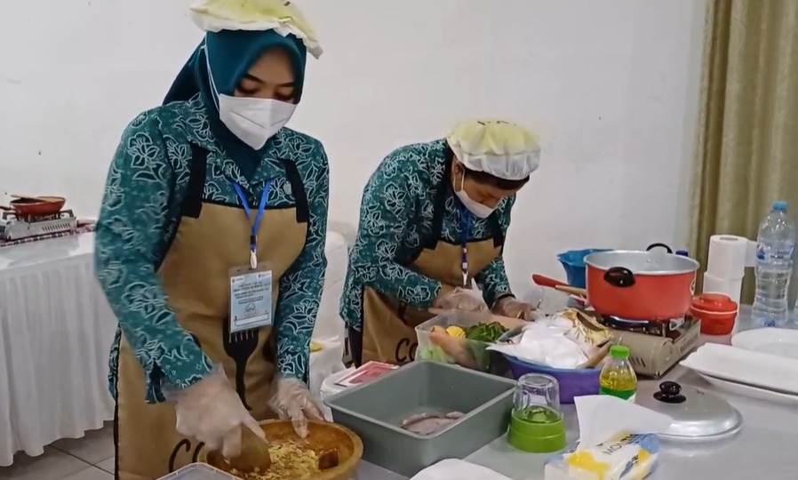 Dislutkan Prov. Kalteng Kerja Sama dengan TP-PKK Prov. Kalteng Gelar Lomba Masak Serba Ikan
