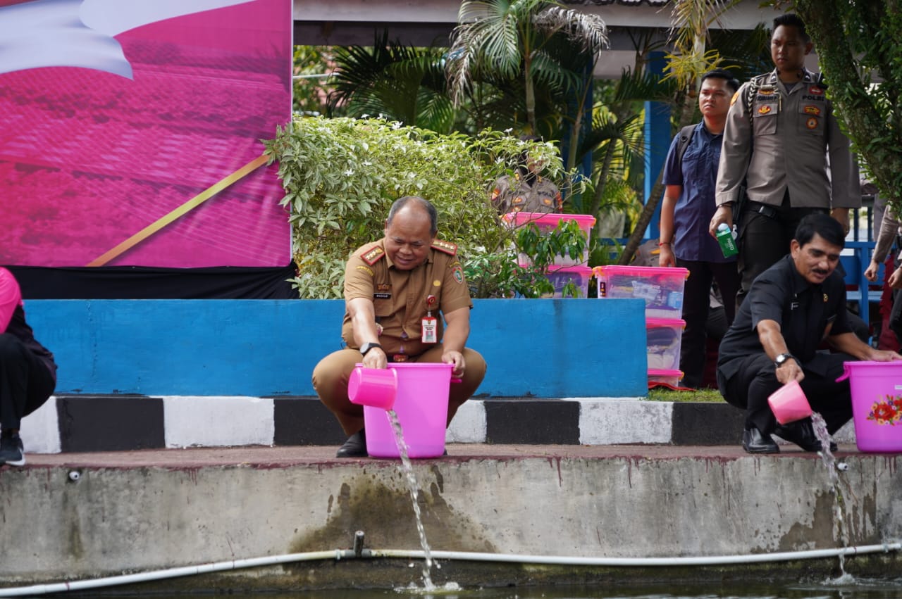 Plh Asisten Pemkesra Maskur hadiri Launching Penguatan Program Pekarangan Pangan Lestari