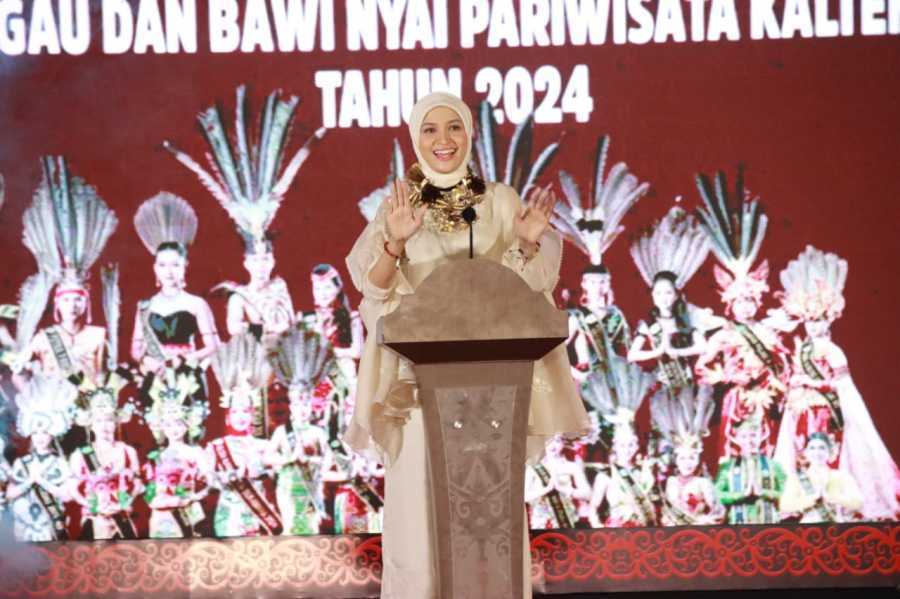 Berlangsung Meriah, Antusias Masyarakat Saksikan Grand Final Jagau dan Bawi Nyai Pariwisata FBIM 2024