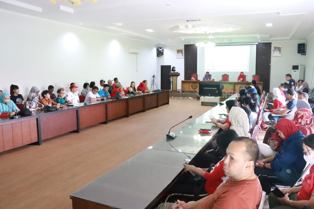 Kepala Diskominfosantik Prov. Kalteng Agus Siswadi hadiri Launching Website DTPHP