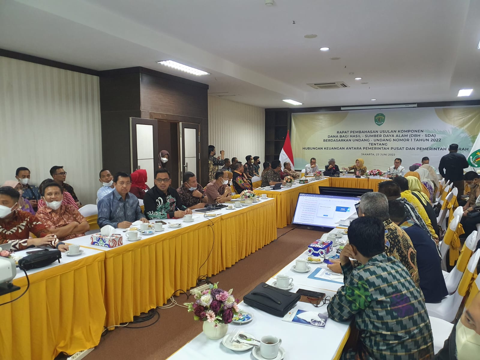 Plt. Kadisbun Prov. Kalteng Hadiri Rapat Tentang Usulan Komponen DBH-SDA