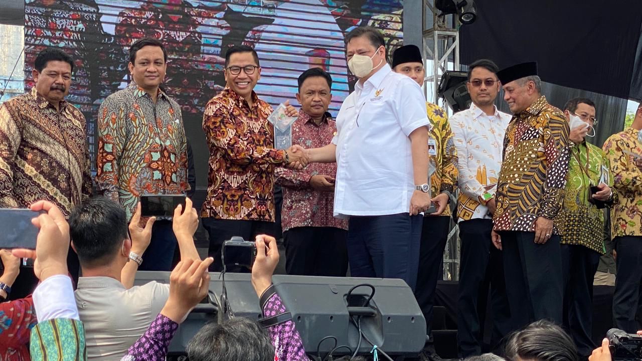 Gubernur Kalteng Raih Penghargaan Sebagai Tokoh Penggerak Koperasi