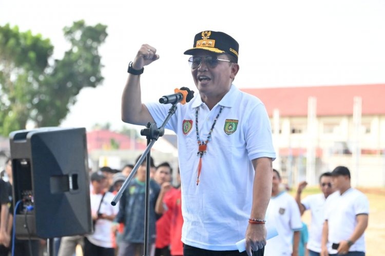 Gubernur Kalteng Agustiar Sabran Buka Babak Penyisihan Turnamen Sepak Bola Gubernur Cup Zona Timur 2025