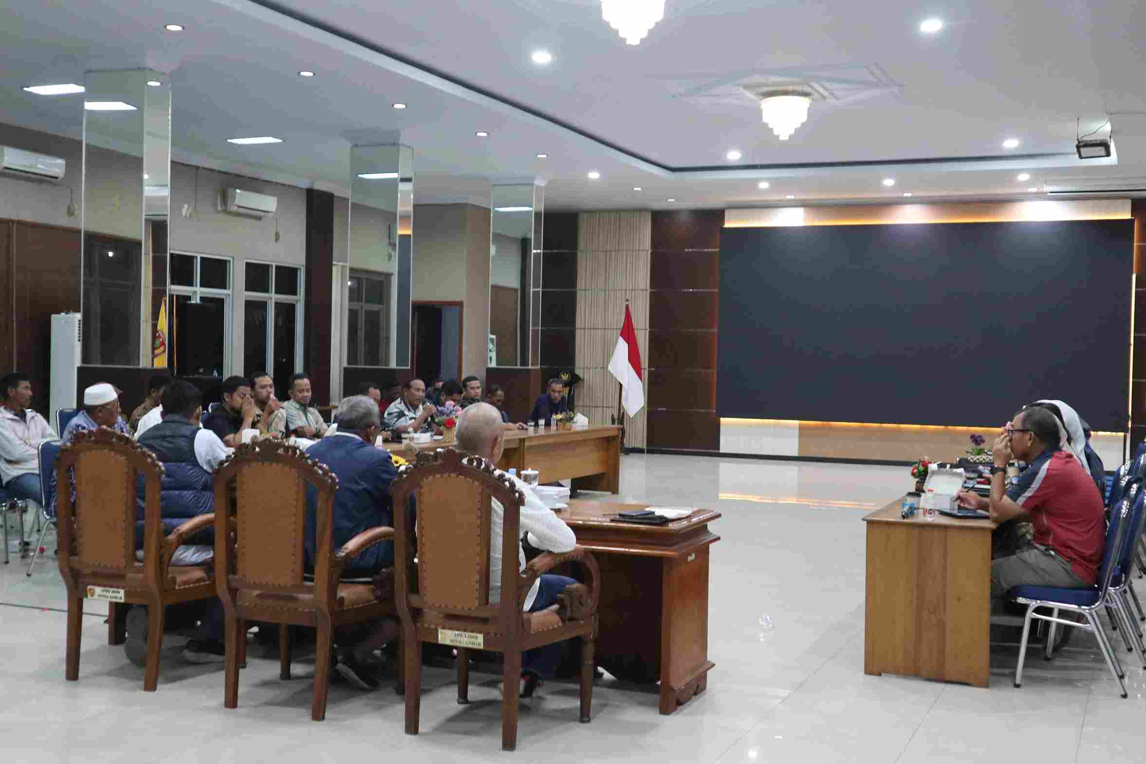 Kepala DP3APPKB Linae Victoria Aden Hadiri Dialog Bersama Camat, Lurah dan Ketua RT