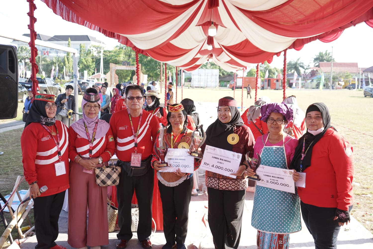 Lomba Malamang Hari Keempat Pada Festival Budaya Isen Mulang Tahun 2023