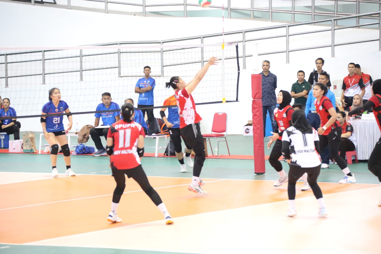 Gubernur Kalteng Sugianto Sabran Saksikan Pertandingan Grand Final Putri