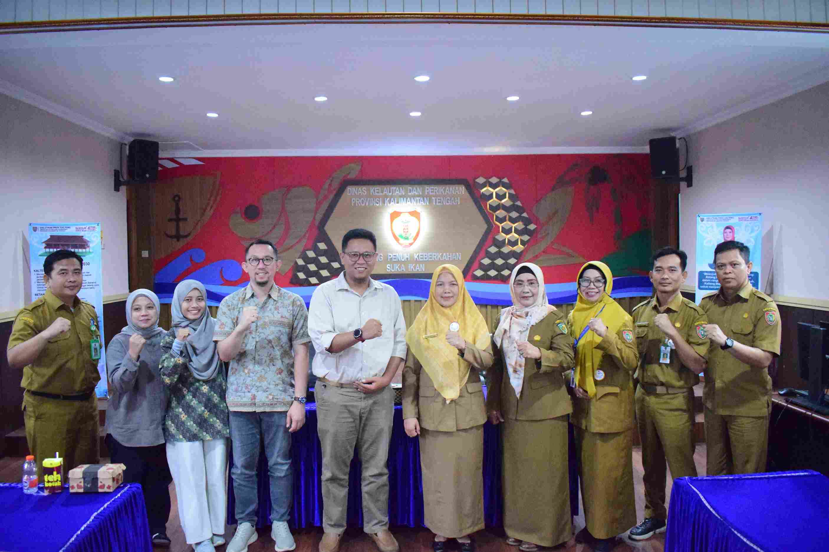 Kepala Dislutkan Prov. Kalteng Sri Widanarni Terima Kunjungan Tim Sekolah Ilmu dan Teknologi Hayati ITB