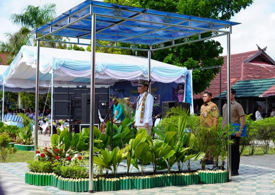 Gubernur Kalteng Agustiar Sabran Pimpin Upacara Peringatan Hari Guru Nasional Tingkat Provinsi Kalteng