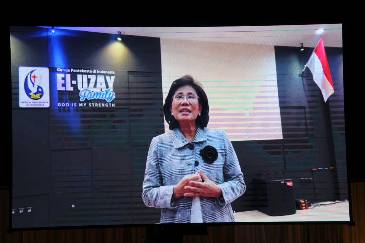 Kadis P3APPKB Linae Victoria Aden Buka Serasehan Wanita Komisi Daerah Pelayanan Wanita Pantekosta GPdI Kalteng