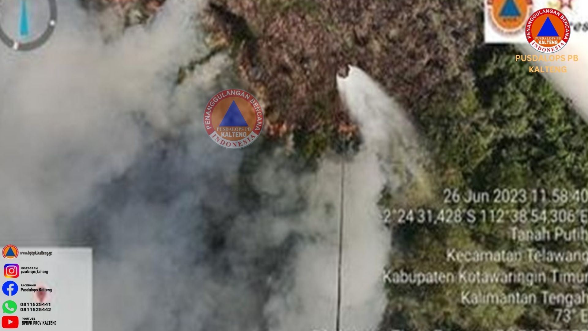Petugas Gabungan Pemadam Karhutla Berupaya Lakukan Pemadaman Hingga ke Bawah Lahan Gambut yang Terbakar