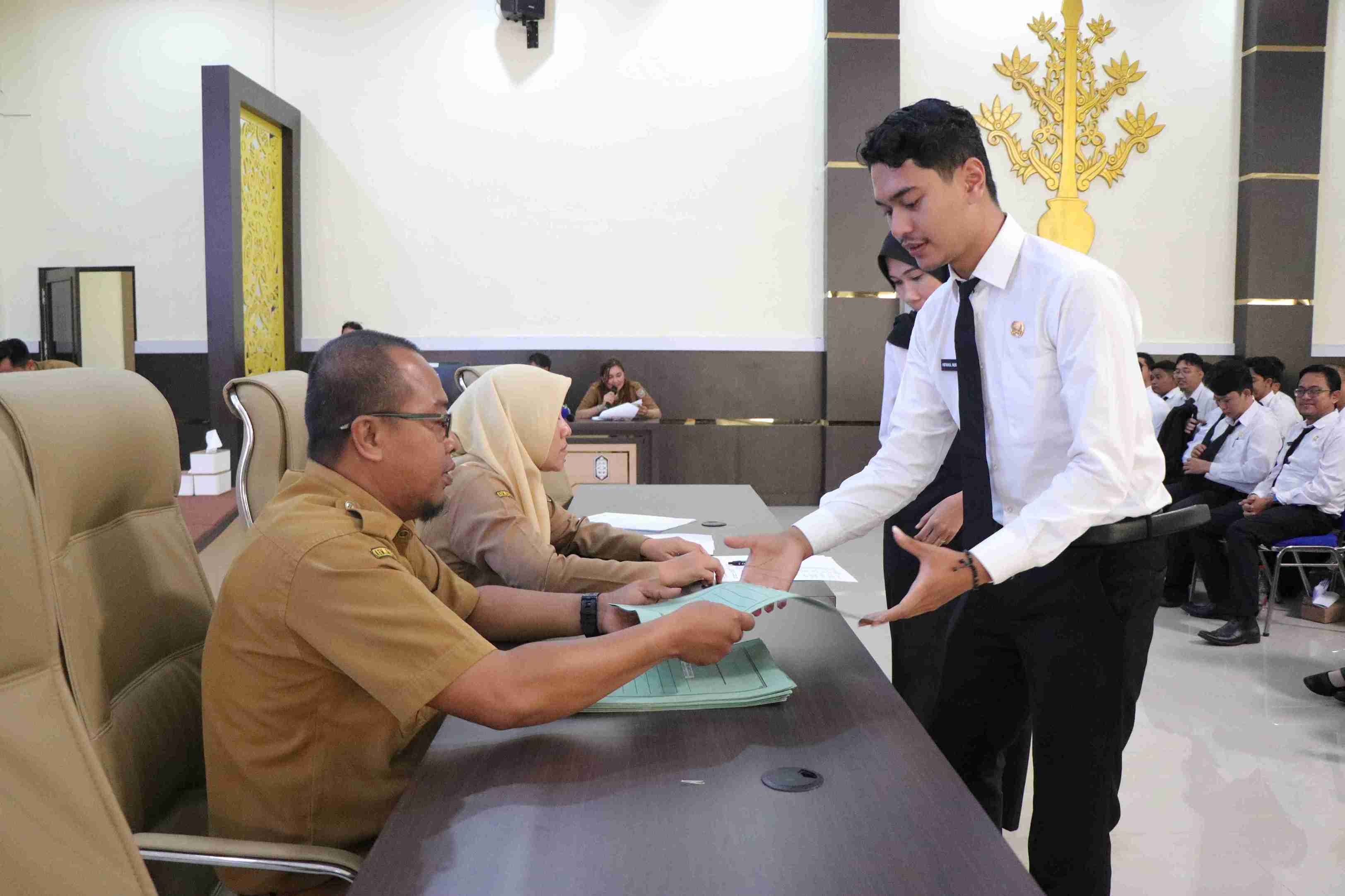 BKD Prov. Kalteng Gelar Pembekalan dan Penyerahan SK Bagi CPNS Tahun Anggaran 2024