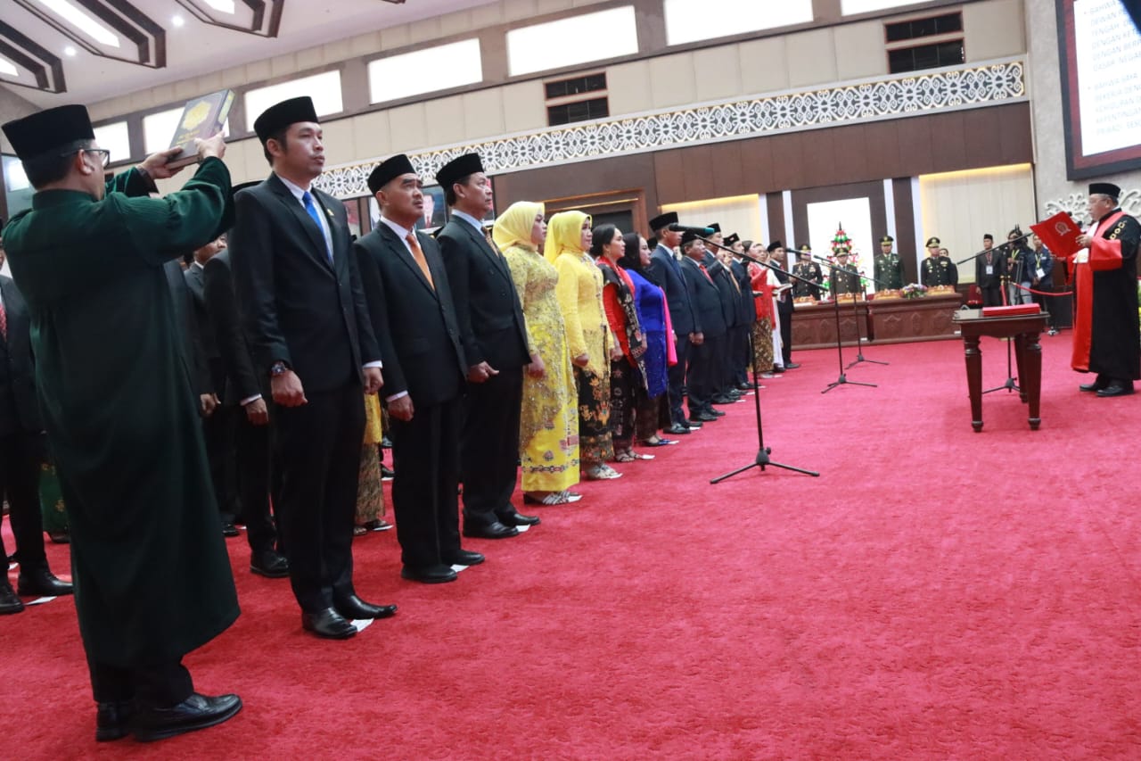 Wagub Edy Pratowo Hadiri Rapat Paripurna DPRD Provinsi Dalam Rangka Pengucapan Sumpah/Janji Anggota DPRD Provinsi Kalteng Masa Jabatan Tahun 2024-2029
