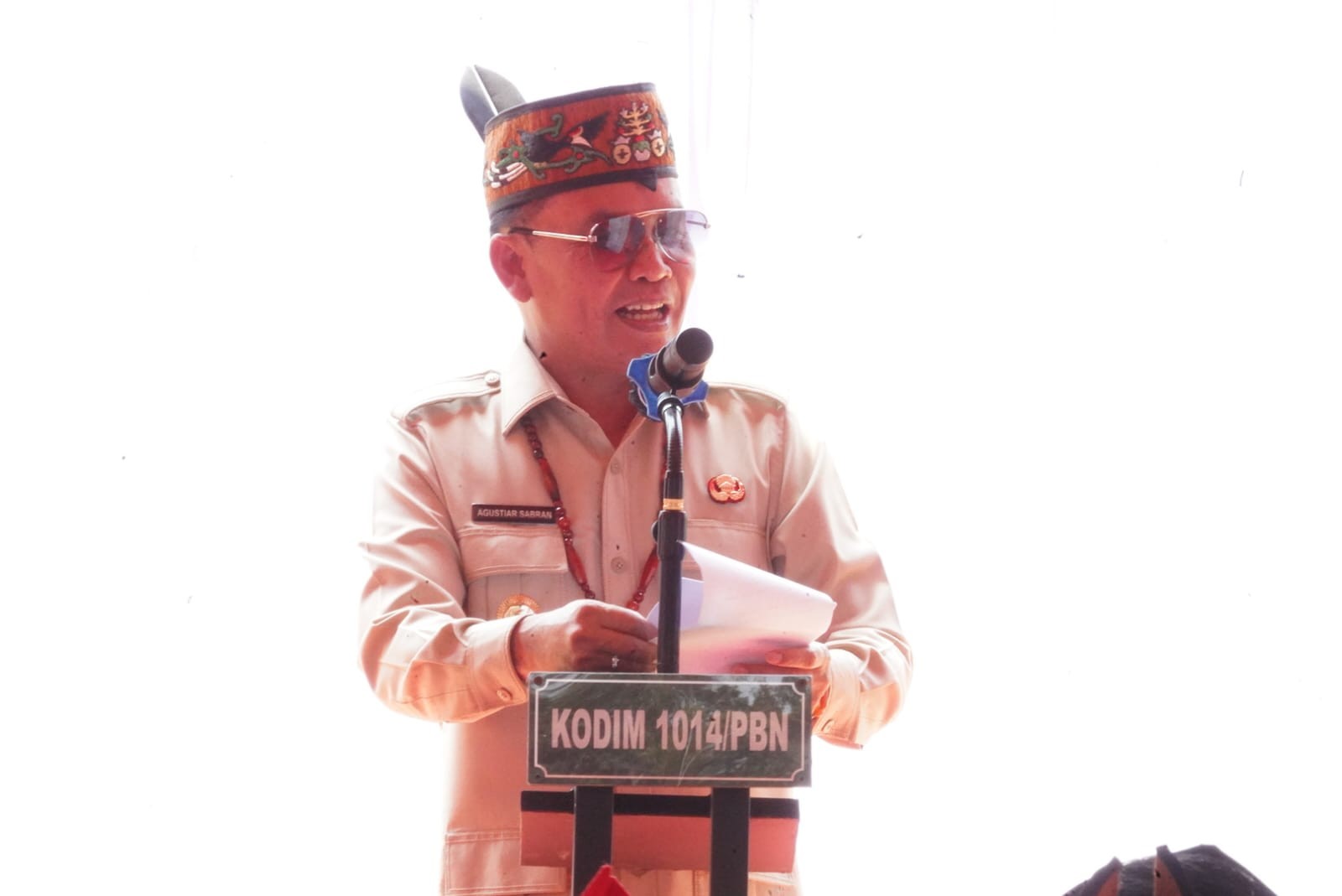 Pasar Murah, Gubernur Agustiar Sabran Serahkan Paket Sembako kepada Masyarakat