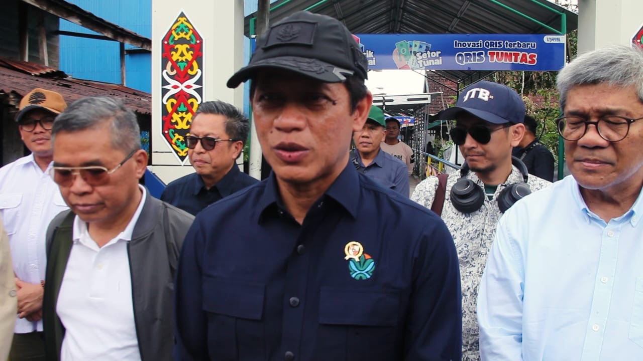 Menteri Lingkungan Hidup dan Kehutanan RI Hanif Faisol Nurofiq Lakukan Kunjungan Kerja ke Kalimantan Tengah