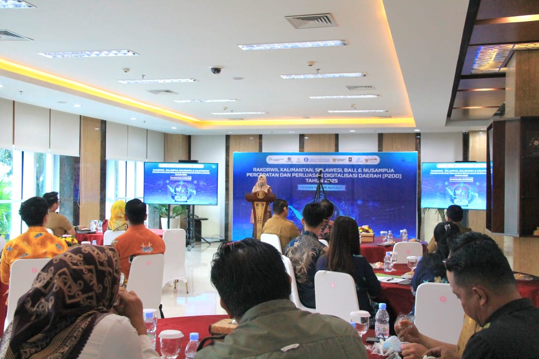 Asisten Ekbang Sri Widanarni Berharap Seluruh Anggota TP2DD Dapat Berkomitmen Tingkatkan Inovasi Layanan Publik Berbasis Digital