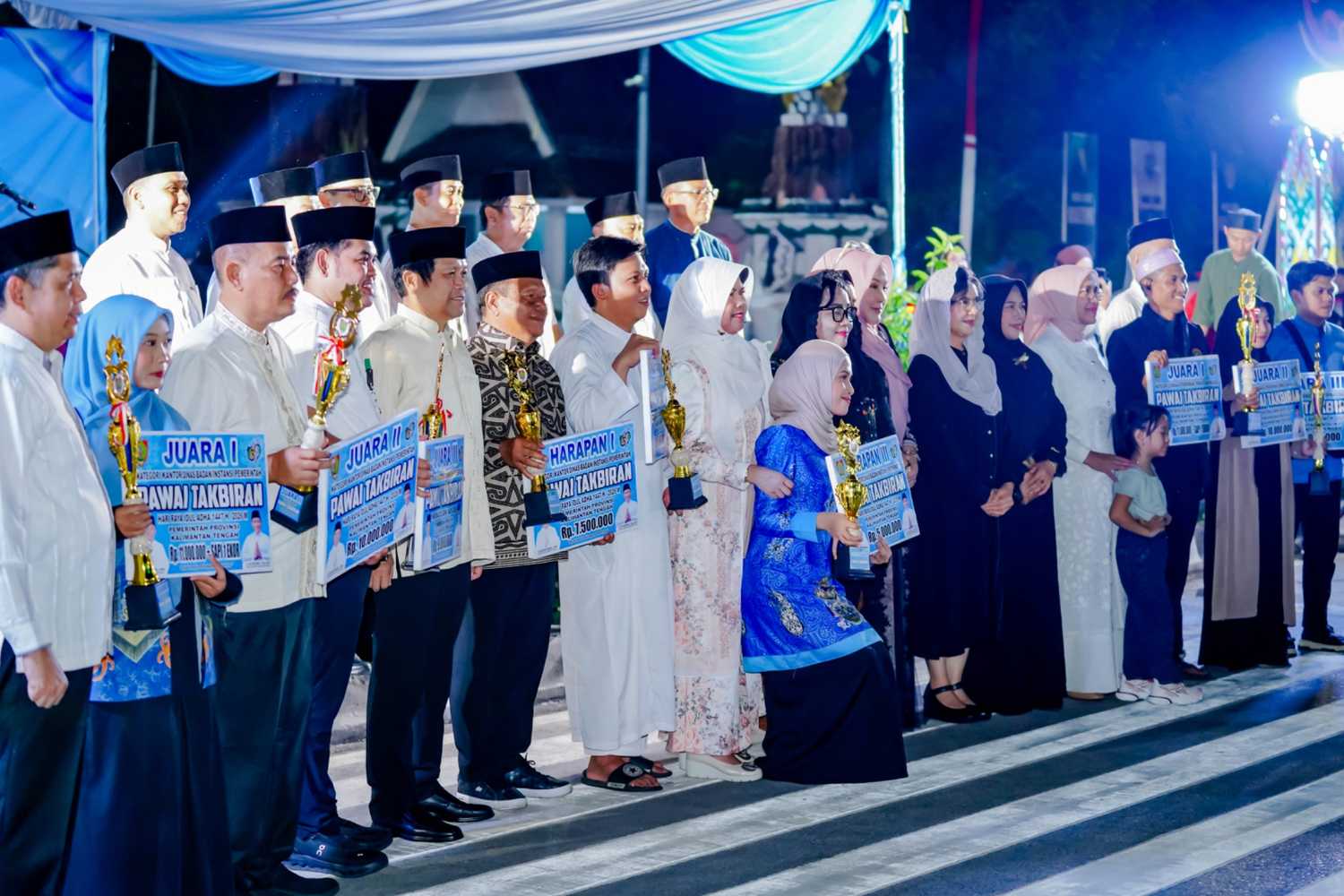 Gubernur Kalteng, Agustiar Sabran, Lepas Peserta Pawai Takbiran Iduladha 1447 H