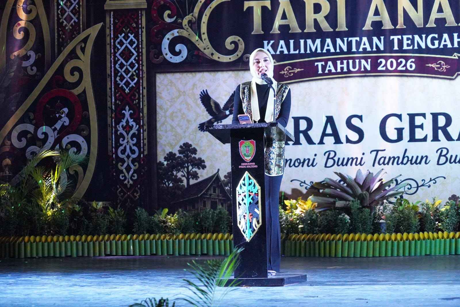 Ketua TP PKK Aisyah Thisia Agustiar Sabran Resmikan Pembukaan Festival Tari Anak Kalteng Tahun 2026