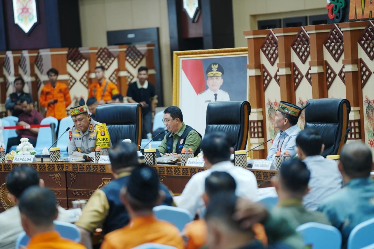 Gubernur Kalteng Agustiar Sabran dan Kepala BNPB Suharyanto Pimpin Rakor Kesiapsiagaan Karhutla