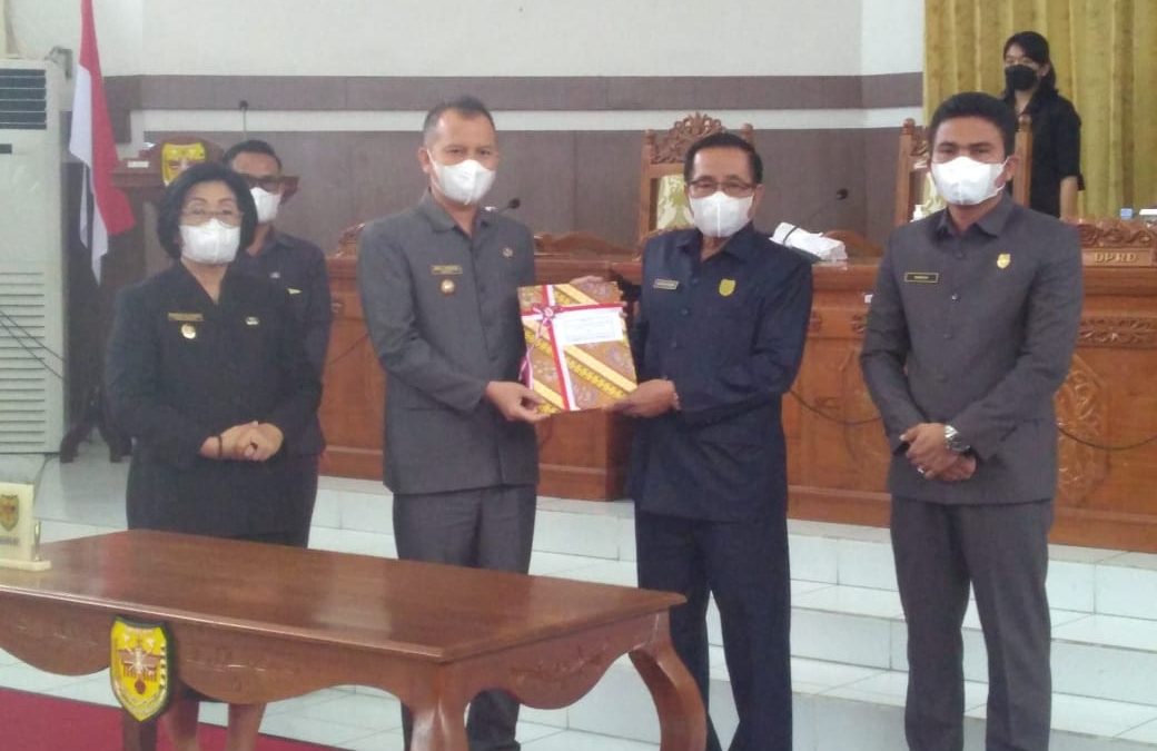 Bupati Gumas Teken Persetujuan Bersama Dengan DPRD