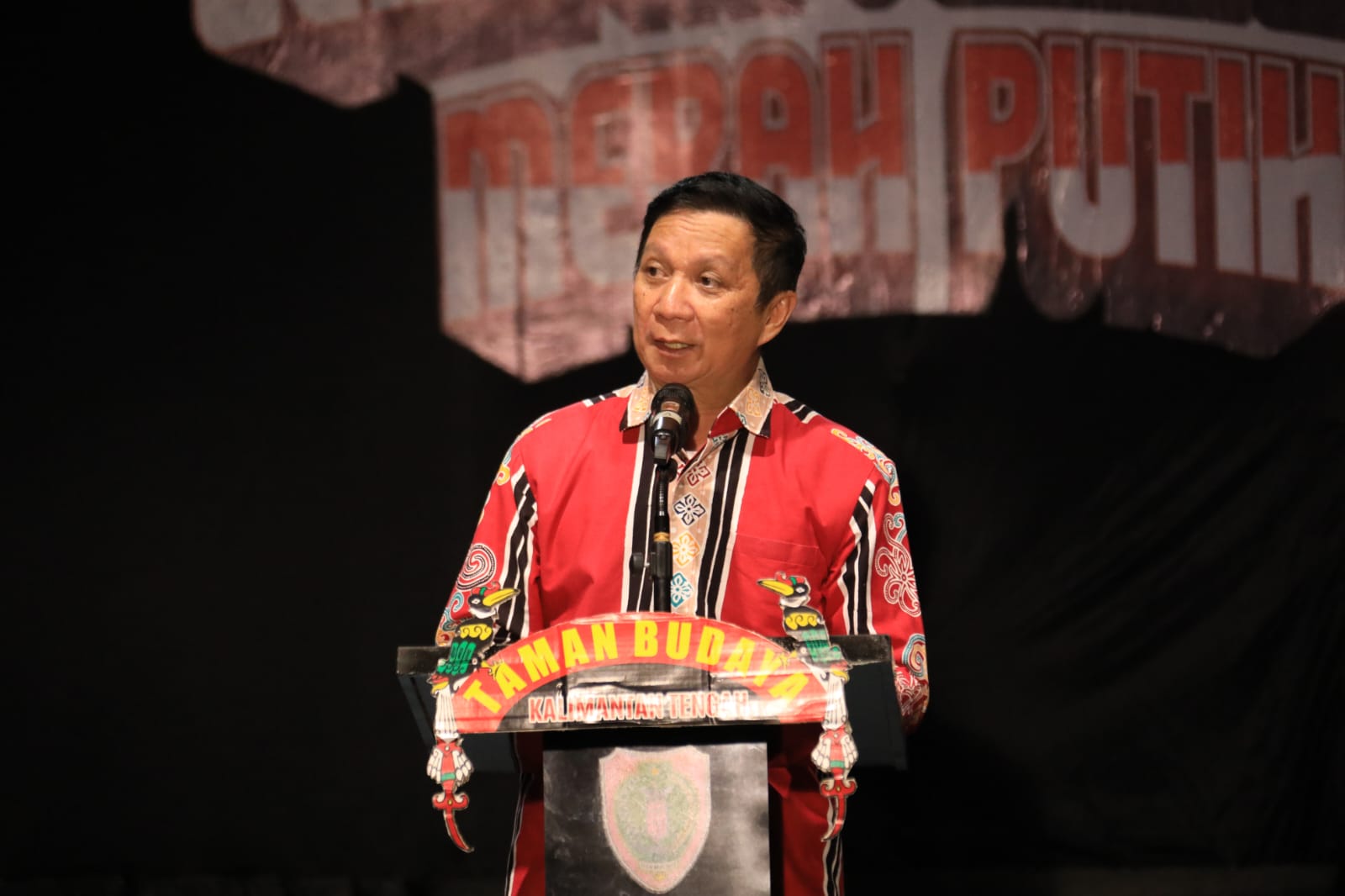 Sahli Gubernur Bidang KSDM Suhaemi Buka Pagelaran Seni Budaya yang Diselenggarakan Oleh UPT Taman Budaya Dinas Kebudayaan dan Pariwisata Prov. Kalteng