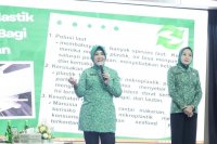 Ketua TP-PKK Pusat Tri Tito Karnavian Disambut Langsung Oleh Ketua TP PKK Prov. Kalteng Aisyah Thisia Agustiar Sabran